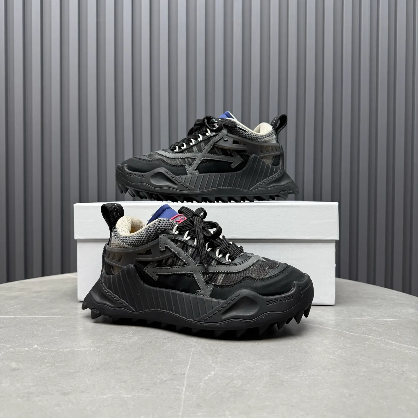 【OFF WHITE】P: 680💰Couple model, Size: Female 35-40; Male 39-44 (customized at 45.46) 2025SS trendy brand OFF WHITE classic popular model, combined outsole, official website original 1:1 developed top-level copy, ️Selected imported high-mercerized matte cowhide splicing breathable mesh ✔️Breathable lining, breathable and comfortable, simple and personalized design, official website rubber outsole.